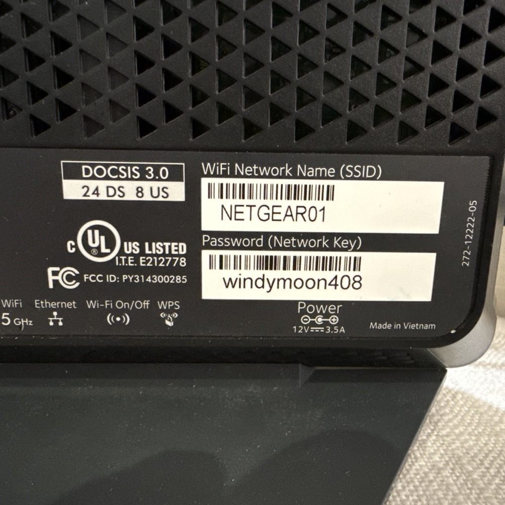 NETGEAR-C7000 - AC1900 Dual-Band Gigabit Cable Modem Wi-Fi Router - Picture 5 of 7